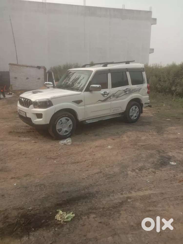 Mahindra Scorpio S4 2016 डीज़ल