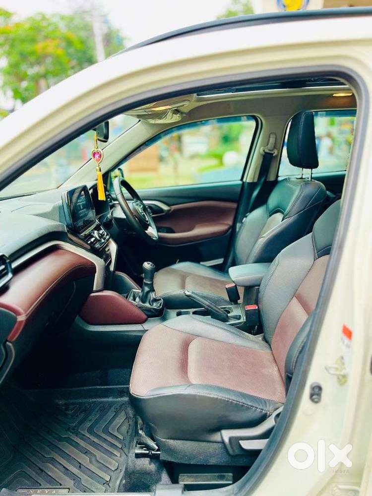 Maruti Suzuki Grand Vitara 1.5 Alpha Smart Hybrid, 2024, Petrol