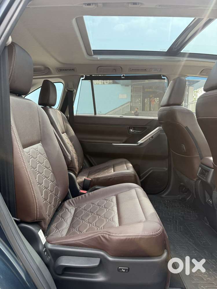 Toyota Innova Hycross 2.0 Zx (o) Hybrid 7 Str, 2024, Cng & Hybrids