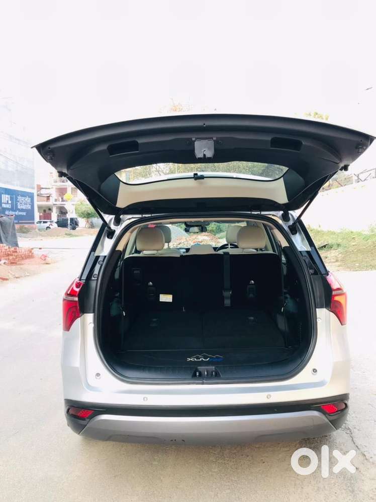 Mahindra Xuv700 2.2 Ax 7 Diesel At Str, 2021, Diesel