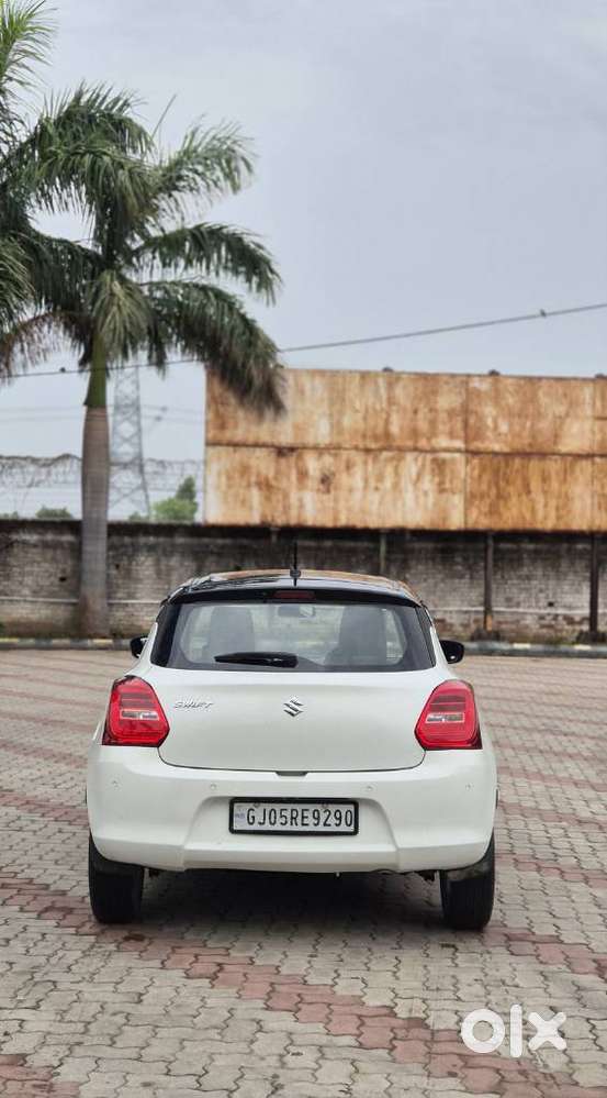 Maruti Suzuki Swift Zxi Plus Amt Dual Tone, 2018, Petrol