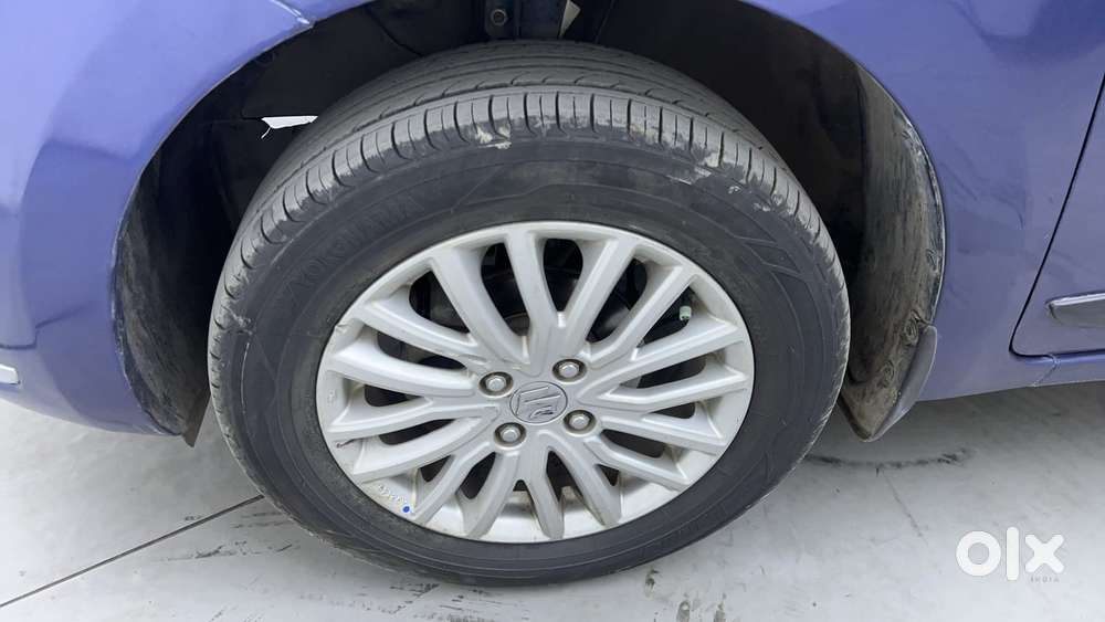 Maruti Suzuki Dzire 1.2 Zxi Amt, 2018, Petrol