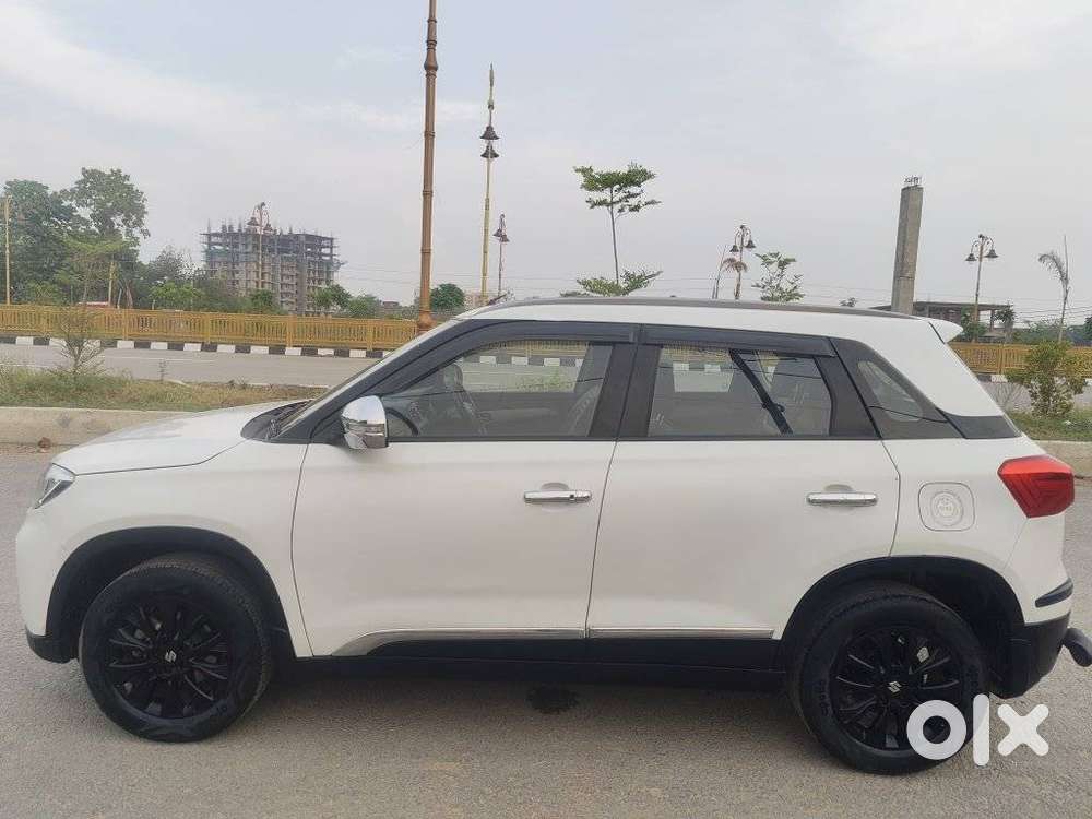 Maruti Suzuki Brezza 1.5 Zxi Plus At Smart Hybrid, 2021, Petrol