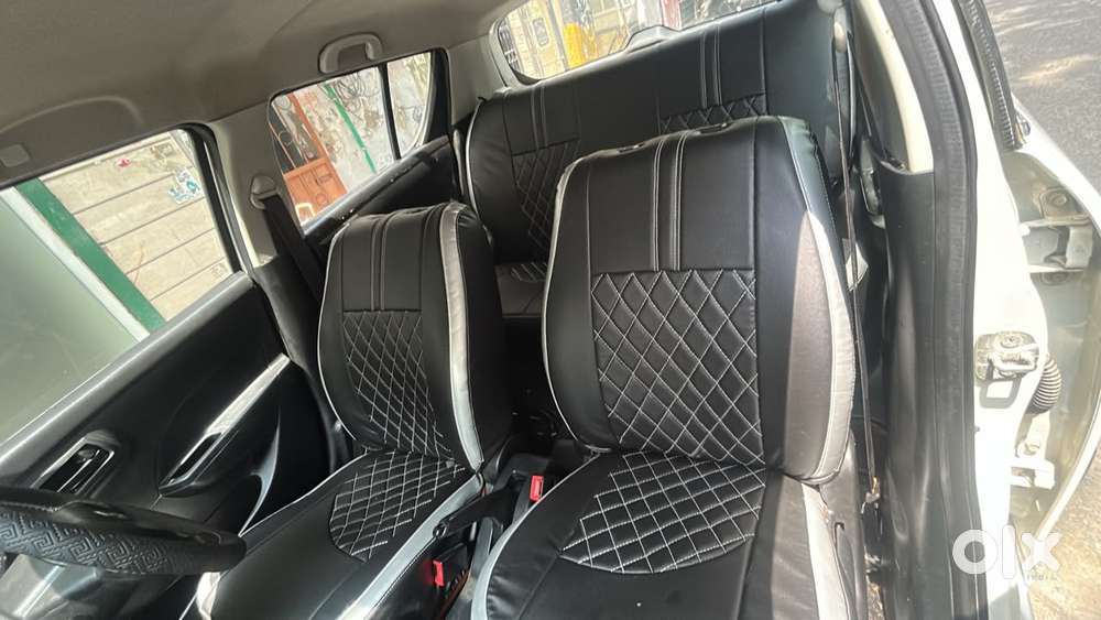 Maruti Suzuki Swift Lxi Optional-o, 2012, Petrol