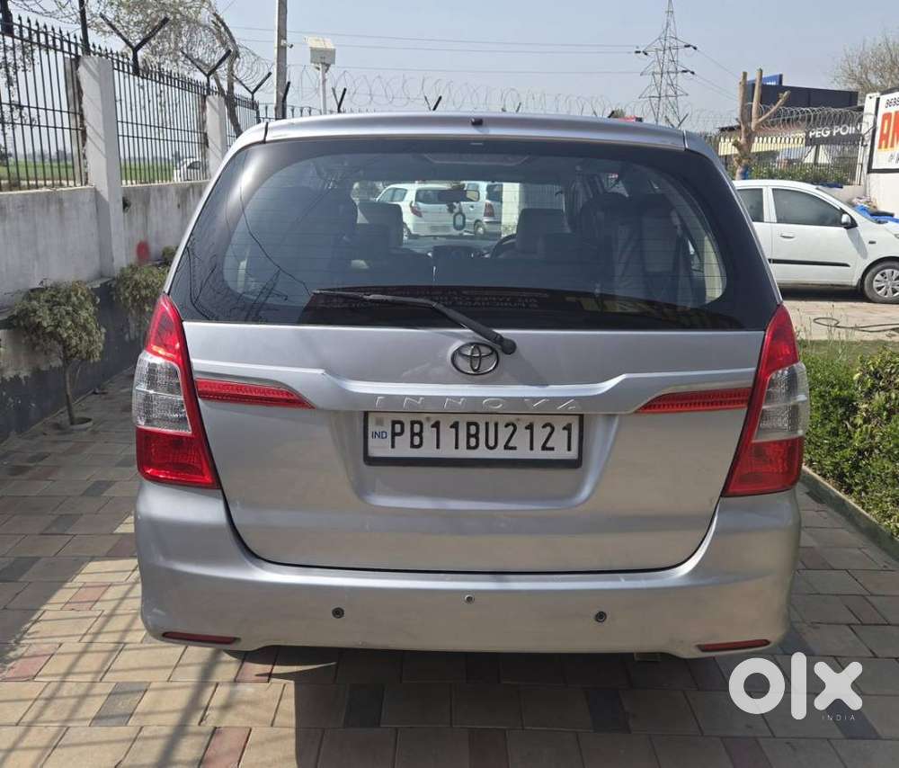 Toyota Innova 2.5 G (diesel) 7 Seater, 2015, Petrol