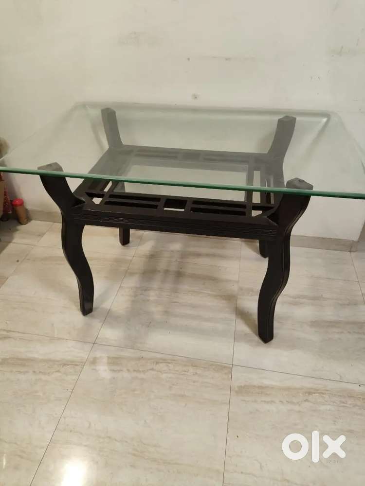 6 seater dining table  and chairs for sale