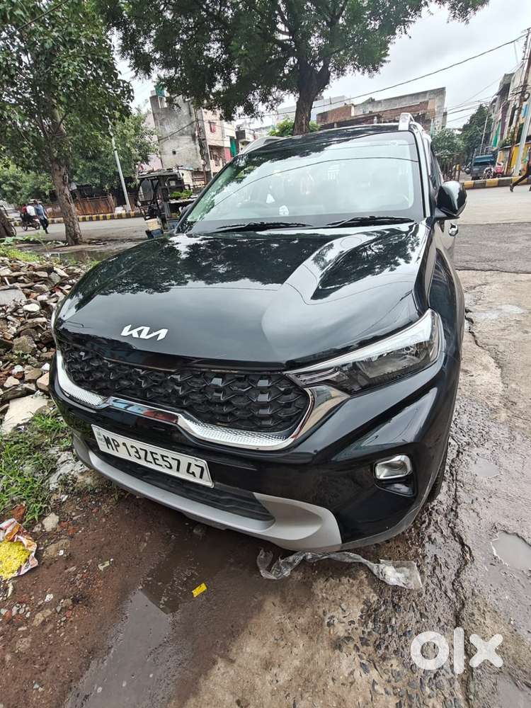 Kia Sonet 2023 Petrol 12600 Km Driven