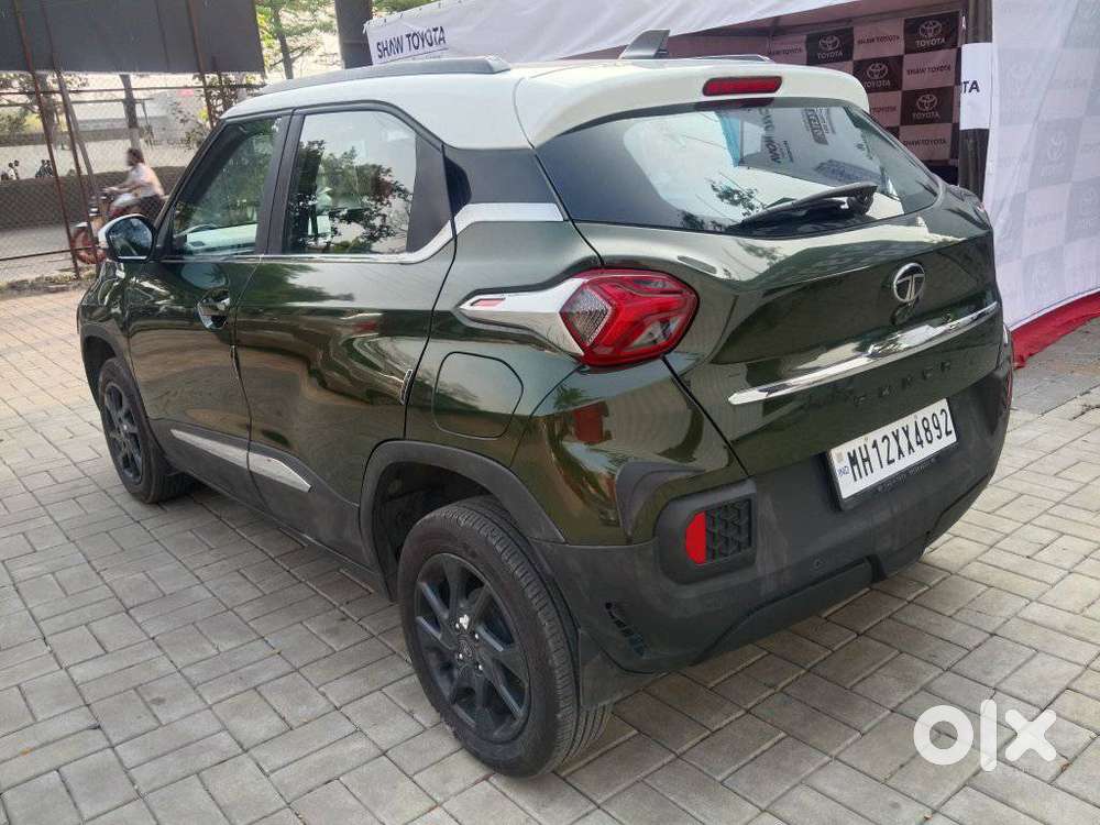 Tata Punch Creative Dual Tone Amt Sunroof, 2025, Petrol