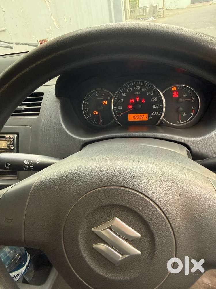 Swift Vxi Petrol 2011