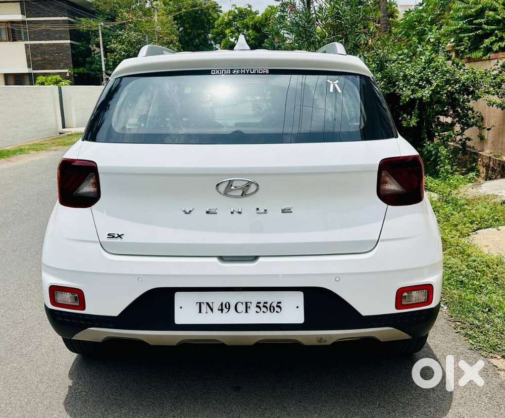 Hyundai Venue Sx (o) Mt 1.5 Diesel, 2022, Diesel