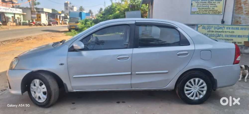 Good Condition New Toyota Clutch Plate And New Tyres New Seat Covers