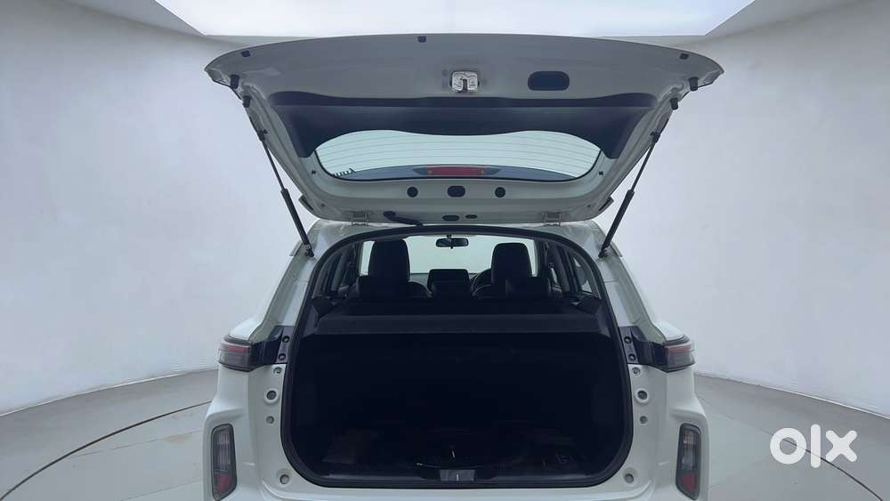 Maruti Suzuki Grand Vitara 1.5 Delta Smart Hybrid At, 2023, Petrol