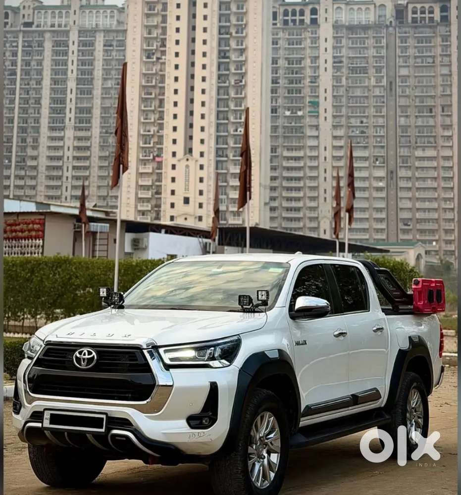 Toyota Hilux 2023 Diesel 27000 Km Driven