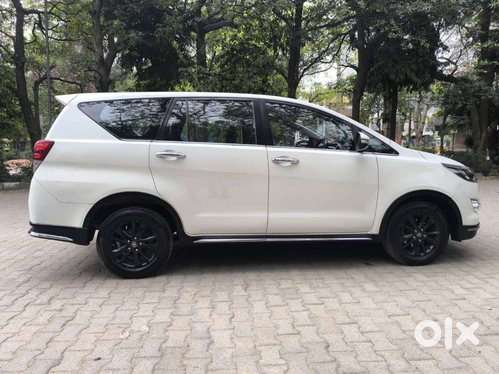 Toyota Innova Crysta Touring Sport 2.4 Mt, 2017, Diesel