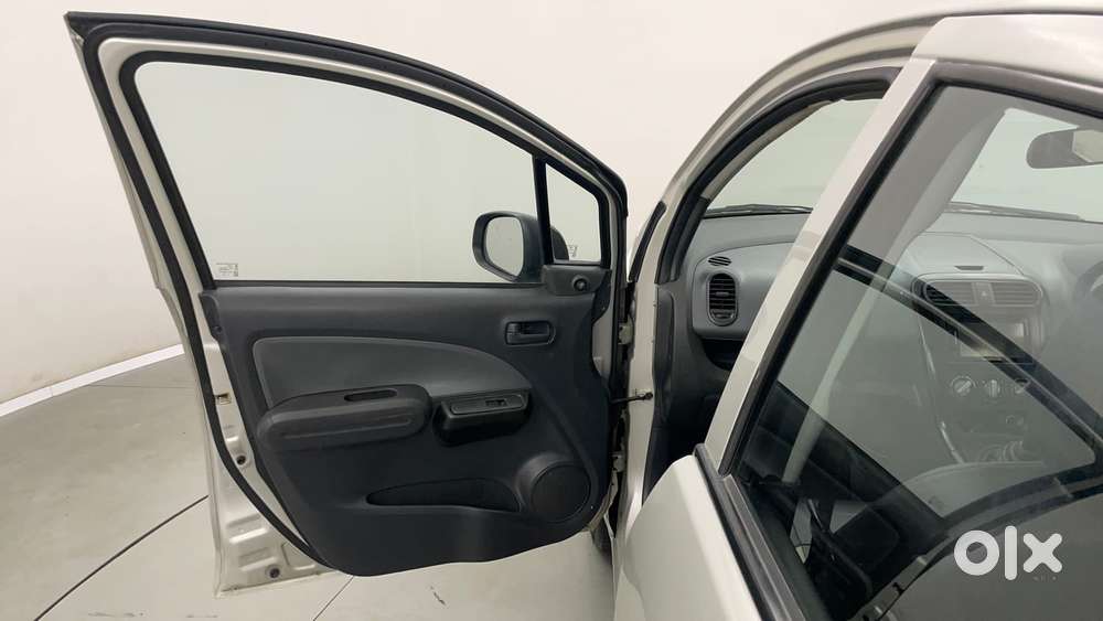 Maruti Suzuki Ritz Lxi, 2014, Petrol