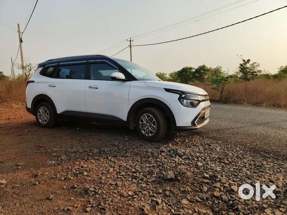 Kia Carens Prestige Glacier White 1st Owner 9.9 Lakh Only Fixed