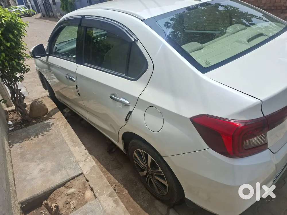 Honda Amaze 1.5 E 2022