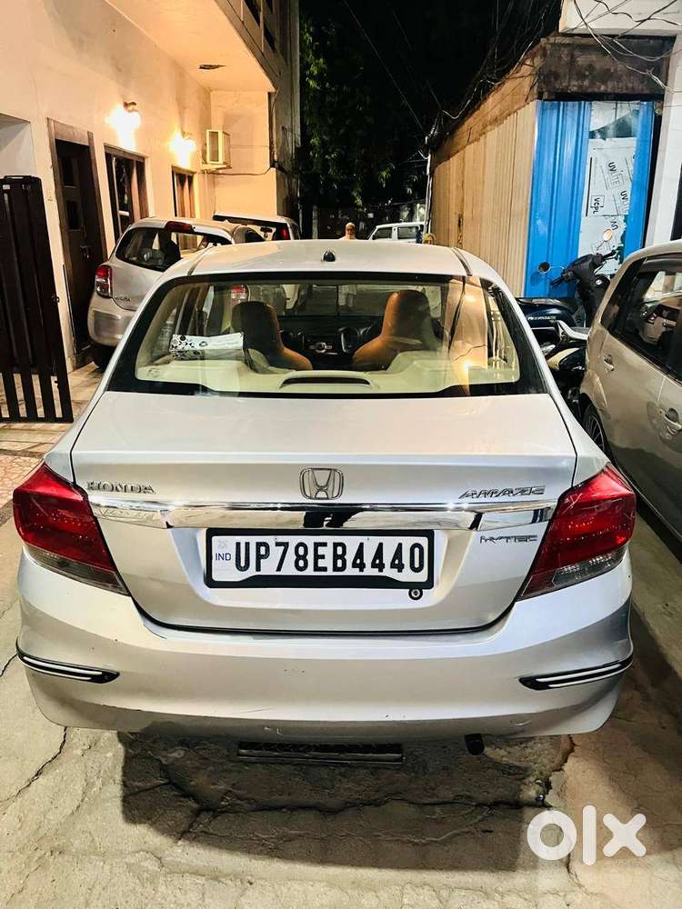 Honda Amaze In Silver Colour Purchased In 2015