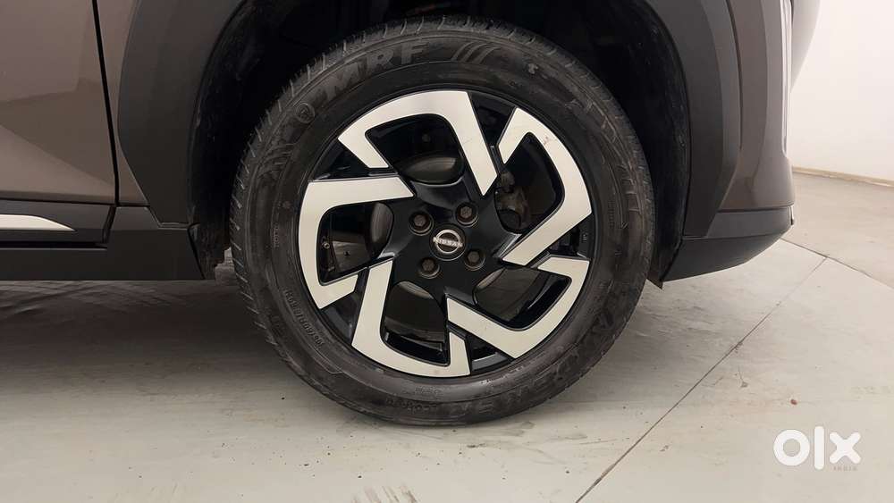 Nissan Magnite 1.0 Xv Premium Turbo Cvt (o), 2021, Petrol