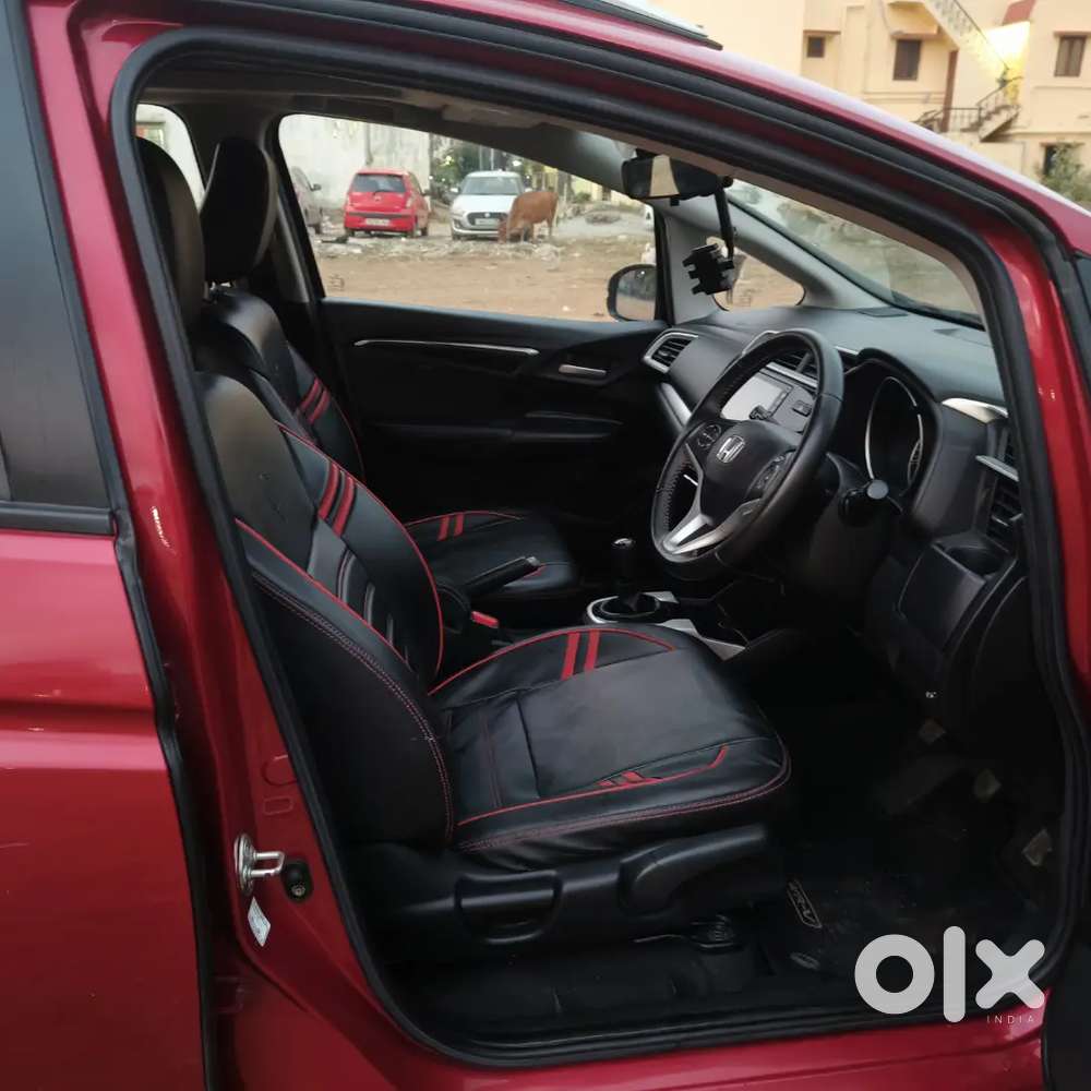 Honda Wr-v Vx Petrol – 2022 – Radiant Red Metallic – Top Model