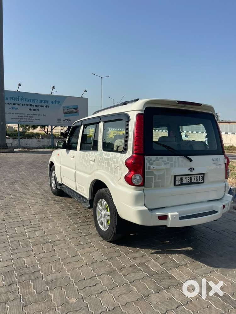 Mahindra Scorpio Vlx 2wd Abs At Bsiii, 2014, Diesel