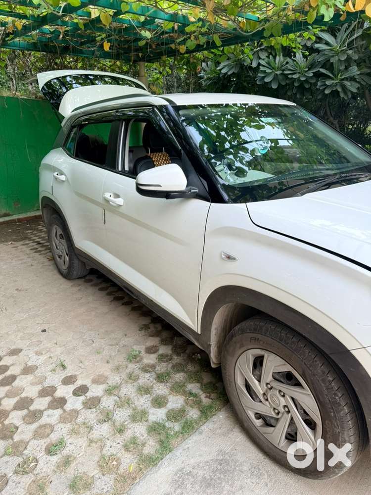 Hyundai Creta Petrol Manual 2021- Aug Base Model