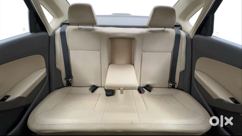 Volkswagen Vento 2013-2015 1.2 Tsi Highline At, 2016, Petrol