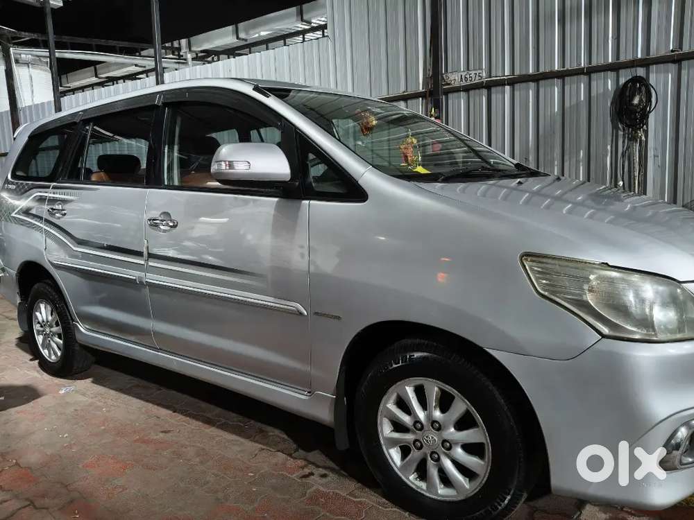 Toyota Innova 2014 Diesel 108000 Km Driven