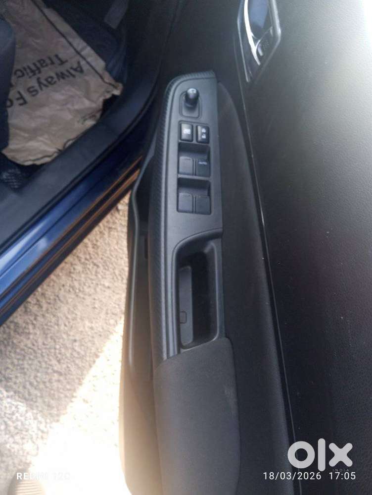 Maruti Suzuki Swift Vxi + Manual, 2023, Petrol