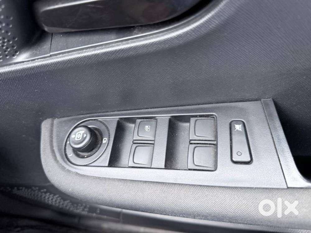Tata Altroz Xz Plus (s) Dark Edition, 2022, Petrol