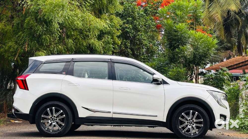 Mahindra Xuv700 2.2 Ax 7 Diesel At Str, 2021, Diesel