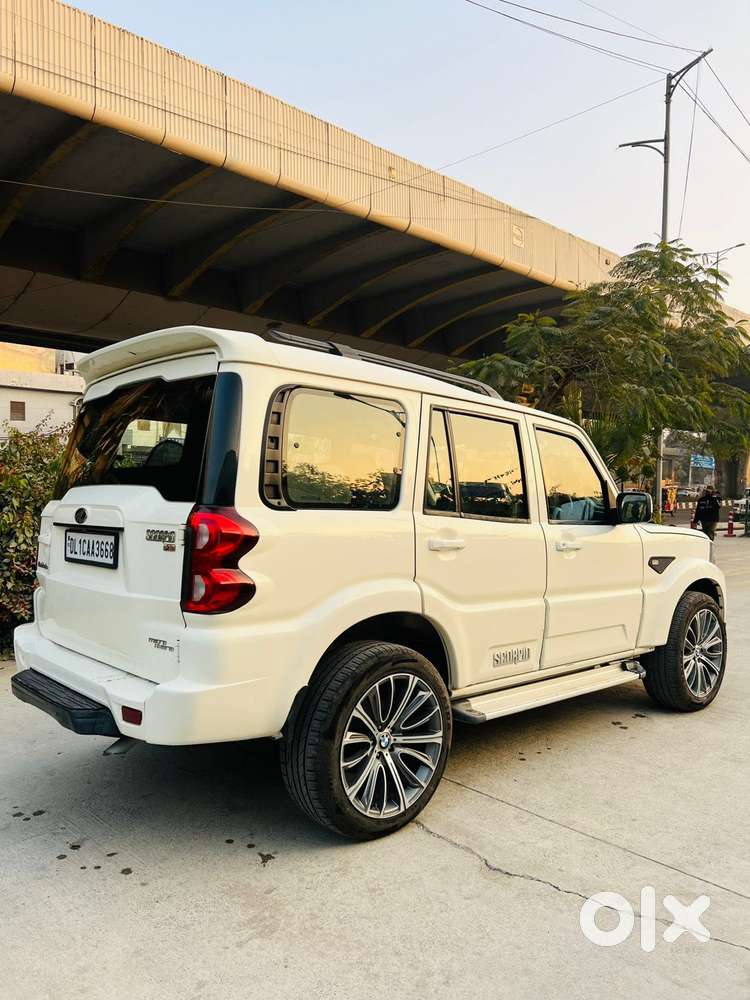 Mahindra Scorpio S5 Plus, 2018, Petrol