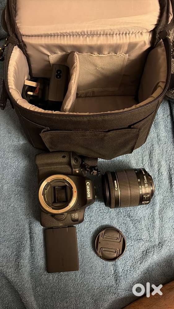 Canon EOS 750D with Lens