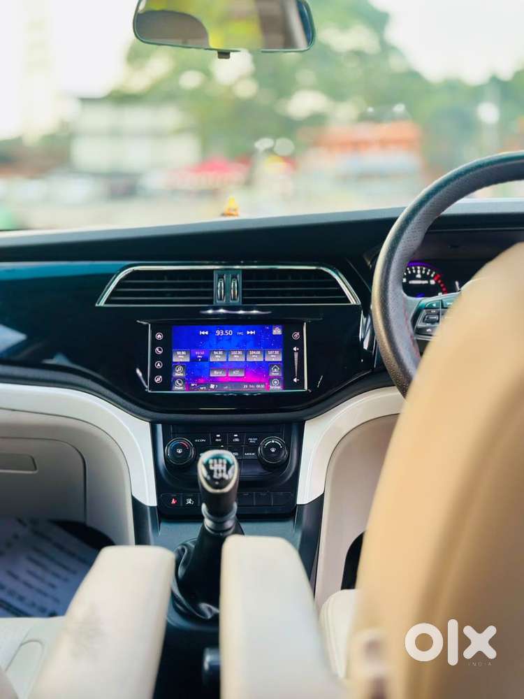 Mahindra Marazzo M8, 2018, Diesel