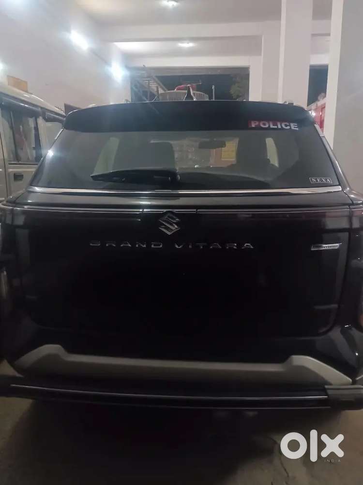Maruti Suzuki Grand Vitara Smart Hybrid 2024 7 Seater Car