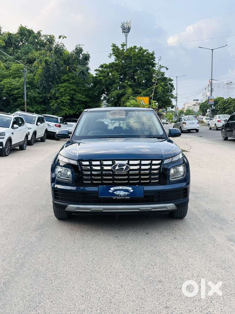 Hyundai Venue E 1.2 Petrol, 2023, Petrol