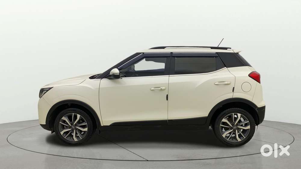 Mahindra Xuv300 1.2 W8 (o) Amt Petrol, 2021, Petrol