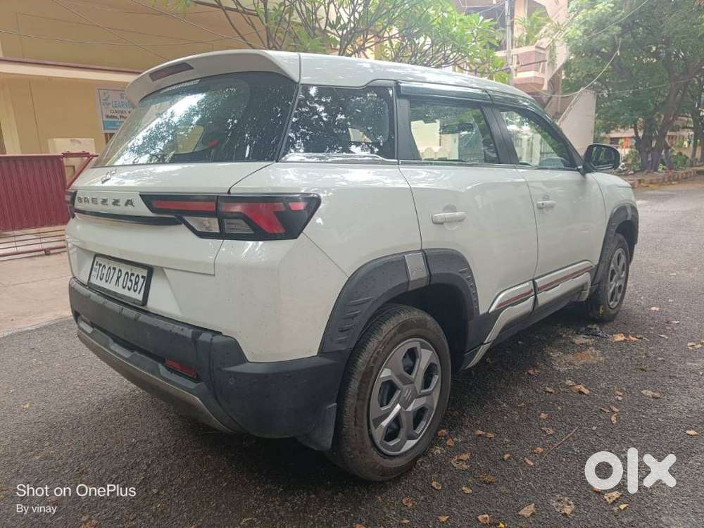 Maruti Suzuki Brezza 1.5 Vxi Smart Hybrid, 2024, Petrol