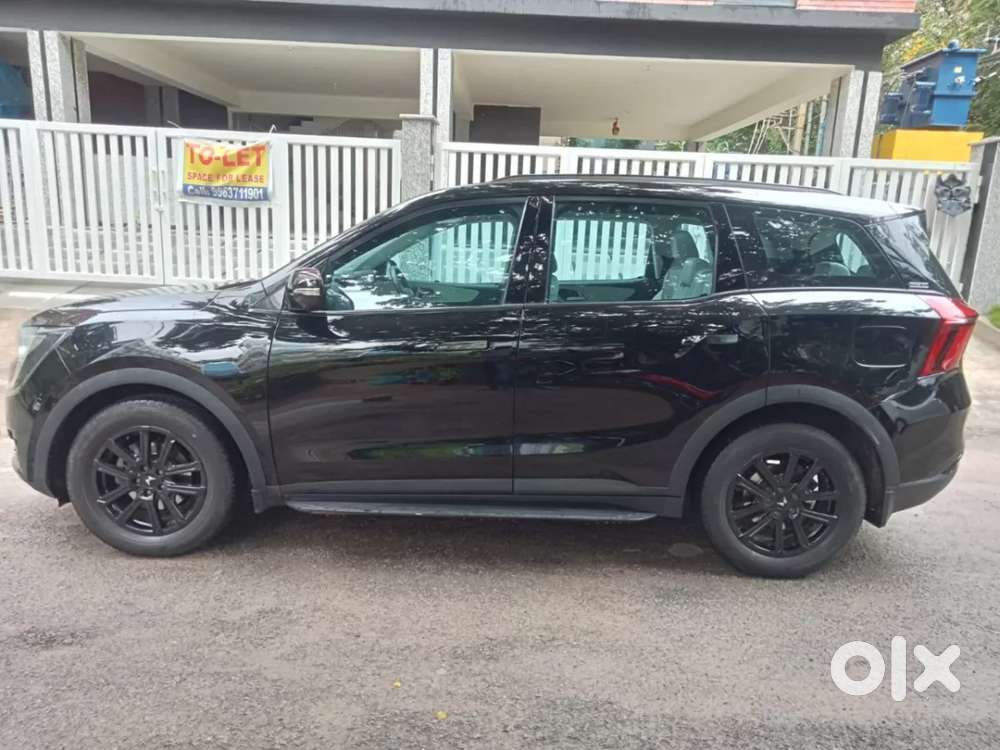 Mahindra Xuv700 2.2 Ax 7 Diesel Mt Luxury Pack Str, 2025, Diesel