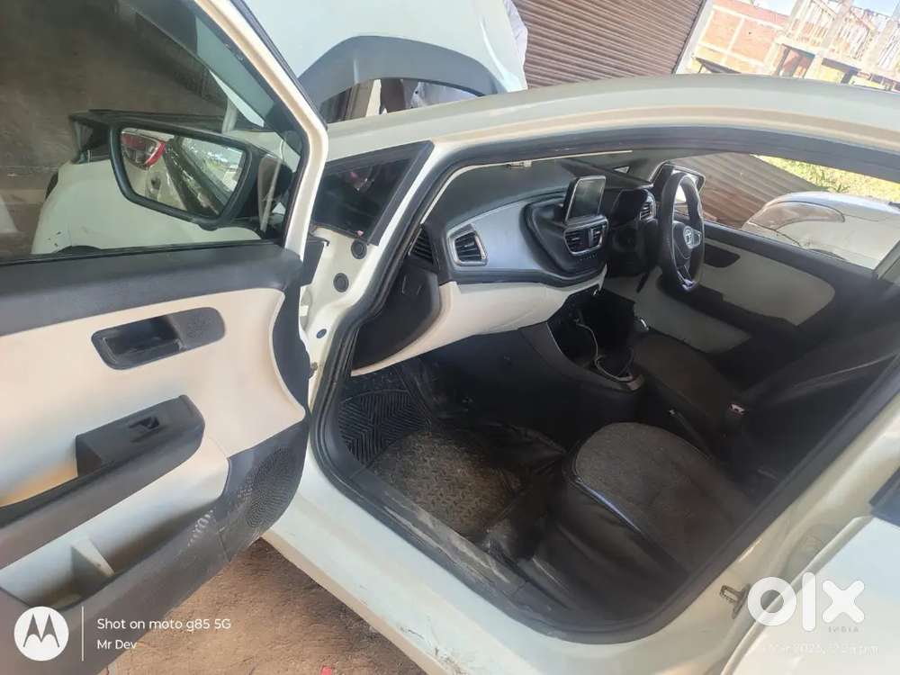 Tata Altroz 2024 Cng & Hybrids 36406 Km Driven