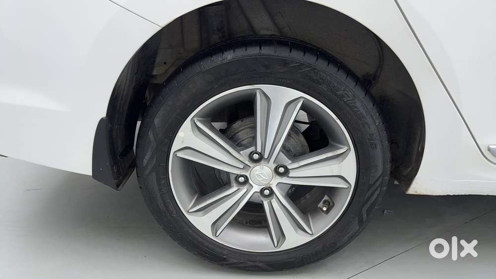 Hyundai Verna [2015-2017] Fluidic 4s 1.6 Crdi Sx (o) At, 2018, Petro..