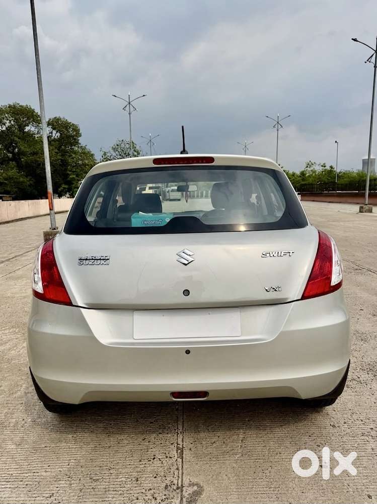 Maruti Suzuki Swift Vxi 1.2 Abs Bs-iv, 2017, Petrol