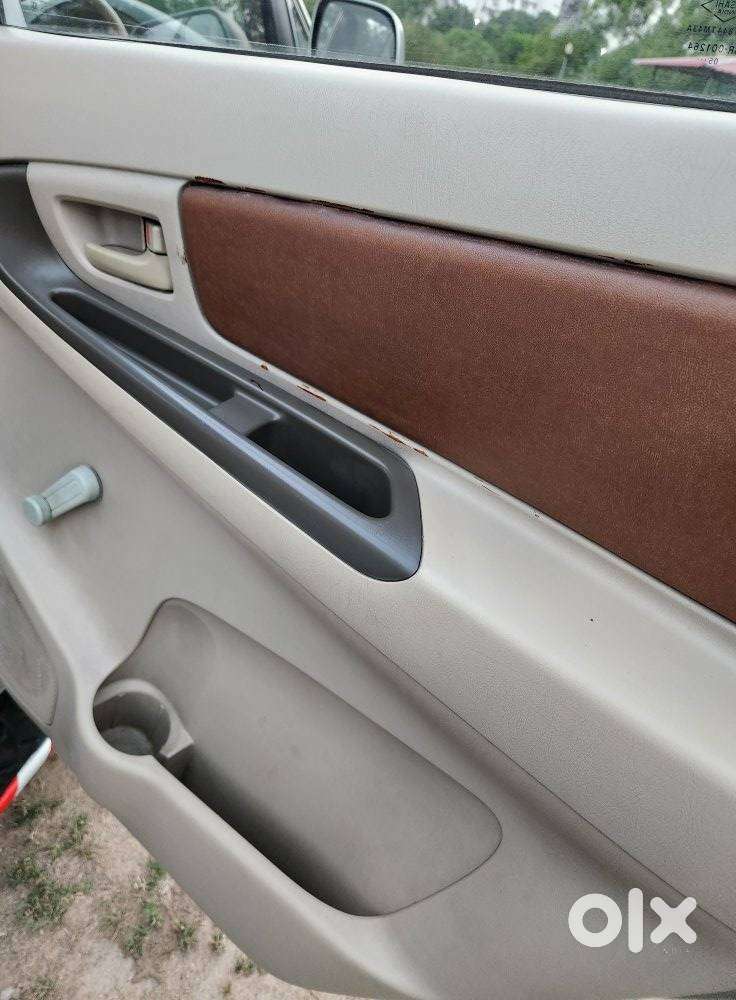 Toyota Innova 2.5 Ev (diesel) Ms 8 Seater Bs Iv, 2006, Diesel