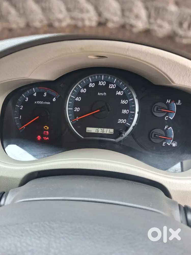 Toyota Innova Diesel 2014