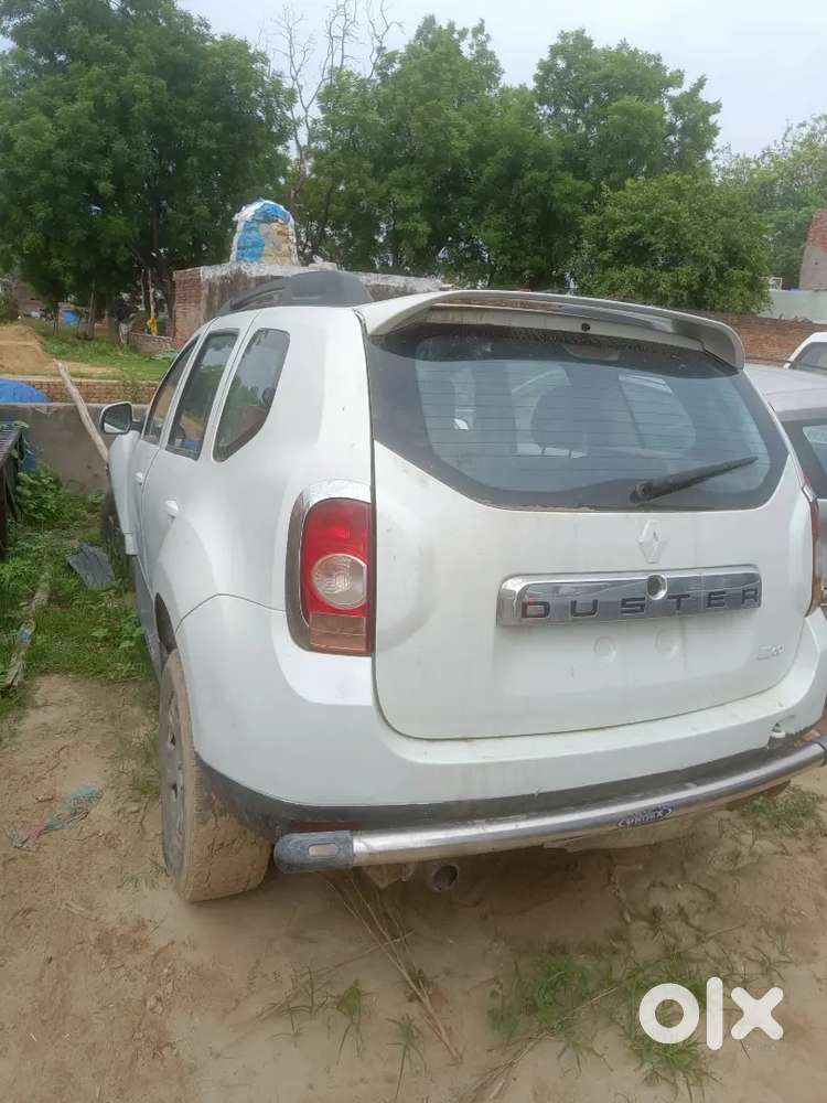 Renault Duster 2015 Diesel 130000 Km Driven