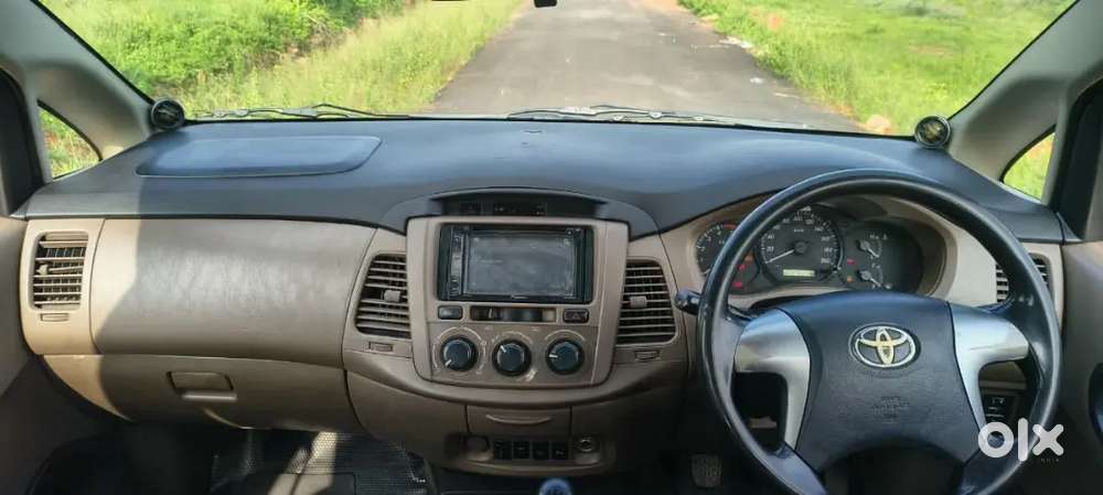 Toyota Innova 2.5 V 2015