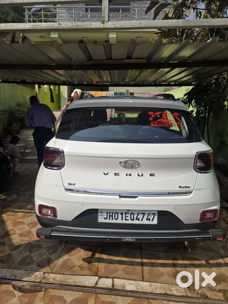 Hyundai Venue 2023 Petrol 16000 Km Driven