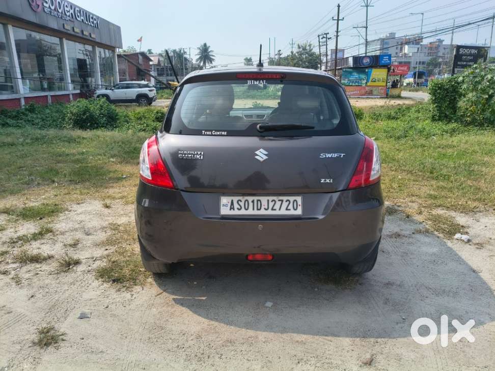 Maruti Suzuki Swift Zxi Bsiv, 2017, Petrol