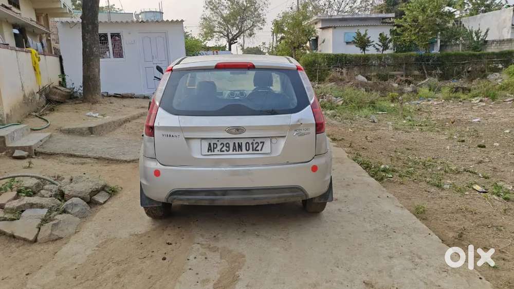 Ford Figo 2010 Petrol 100000 Km Driven