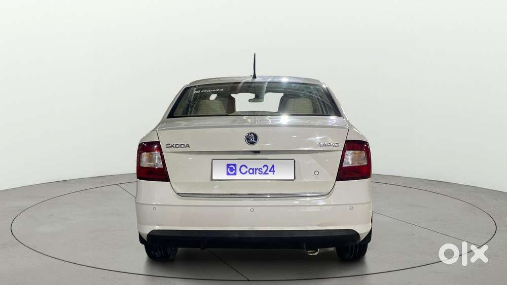 Skoda Rapid 1.6 Mpi At Style, 2019, Petrol